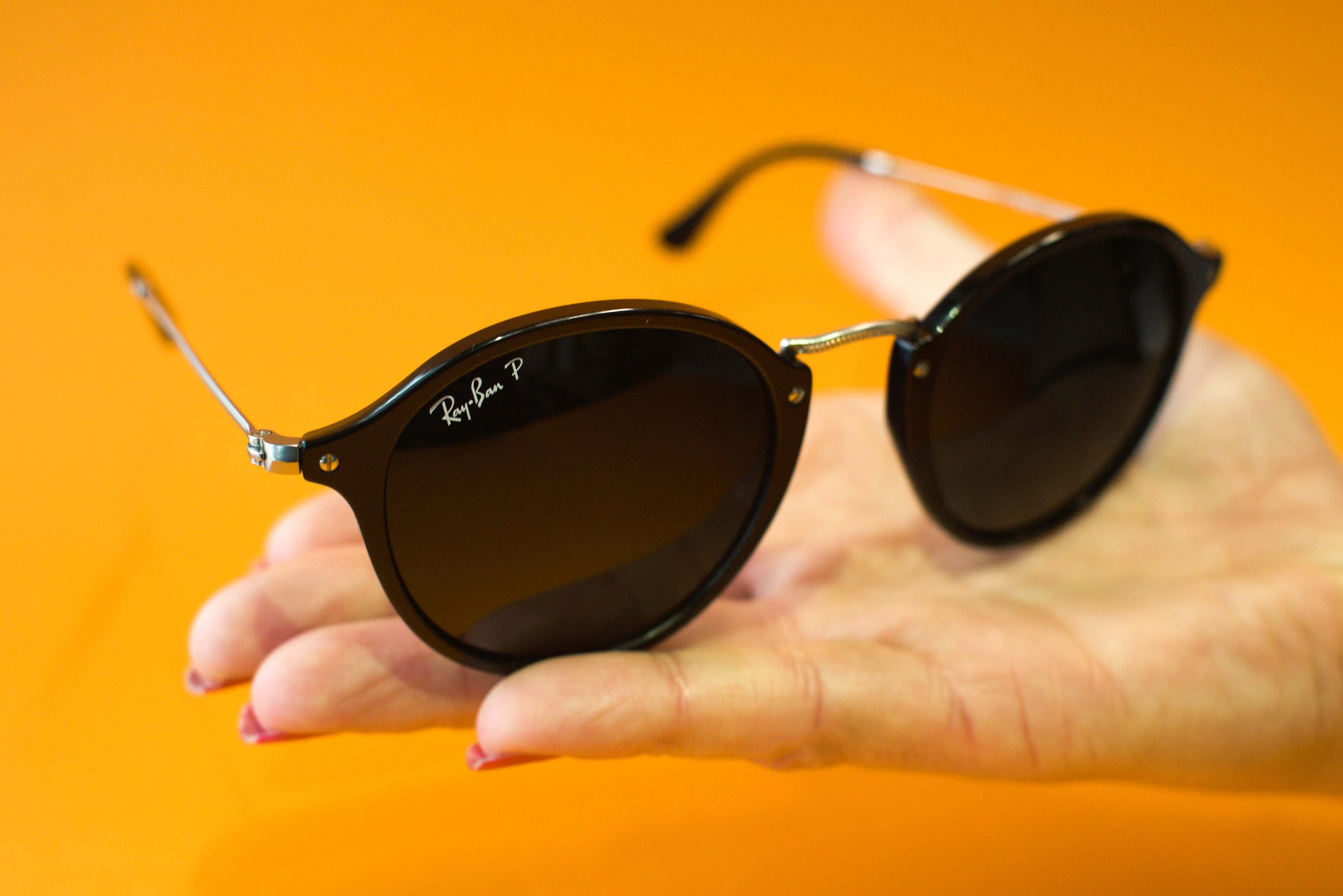how to spot fake ray ban sunglasses